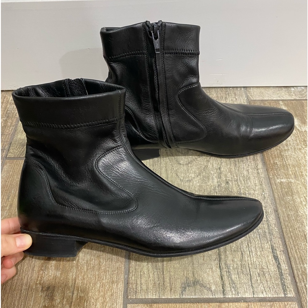 Leather Chelsea boots. Worn once but too small for me.